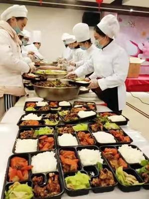 尋味武漢 團(tuán)餐迎來洗牌期？25年餐飲老店跨界拓展新賽道