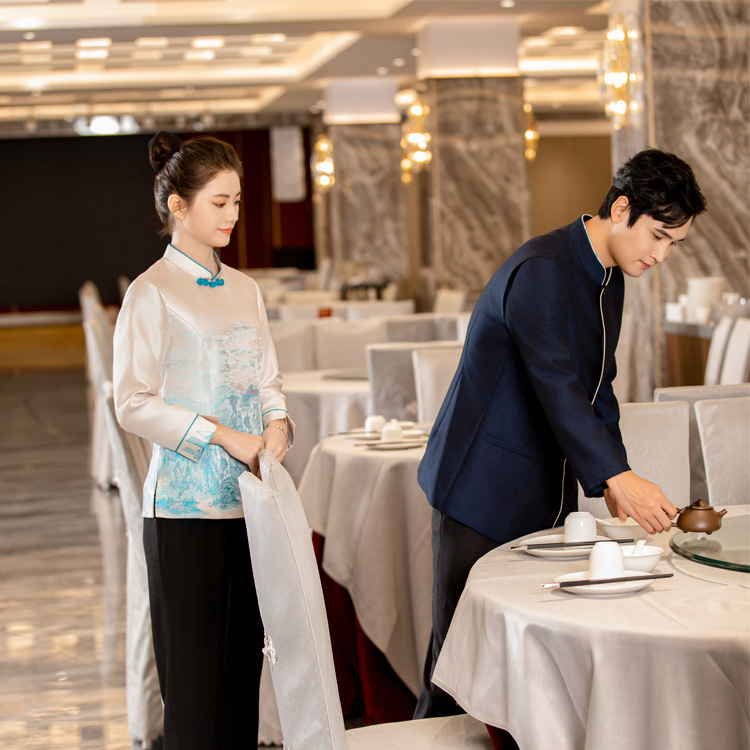 高端五星酒店餐飲服務員的女性制服 優雅、專業與品牌形象的完美融合